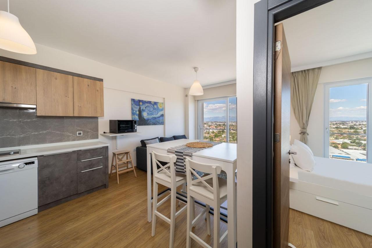 דירות אנטליה Pleasant Flat With Shared Pool In Kepez מראה חיצוני תמונה